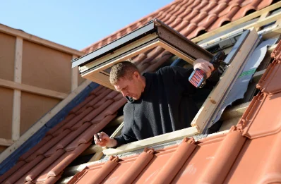 Pose de fenêtres de toit Velux à Mézos
